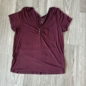 American Eagle size large maroon top